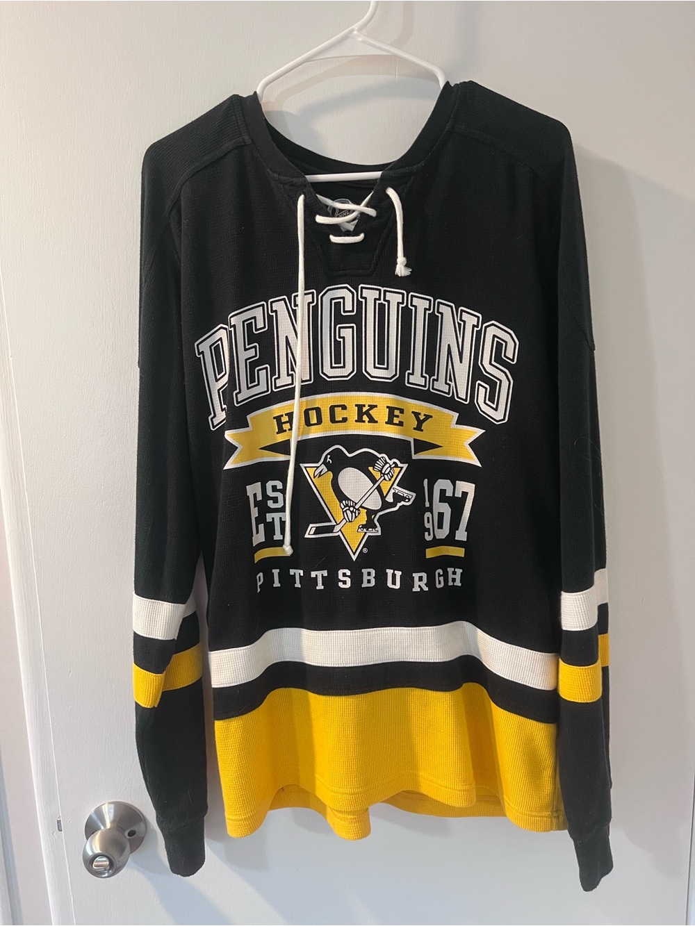 NHL Pittsburgh Penguins Black Yellow Lace-Up Hockey Top